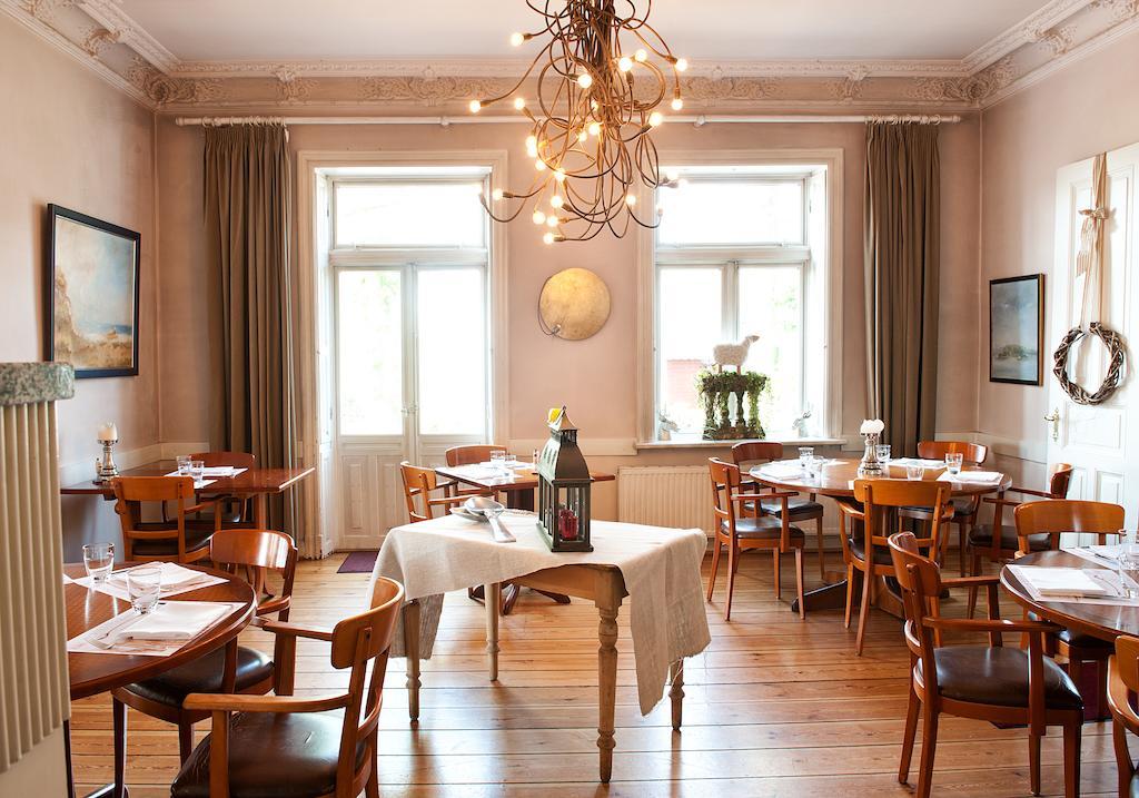 Heinsens Ellerbek Bed and Breakfast Buitenkant foto