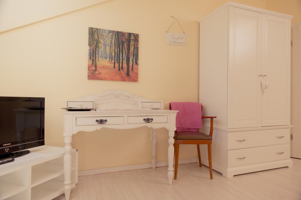 Heinsens Ellerbek Bed and Breakfast Kamer foto