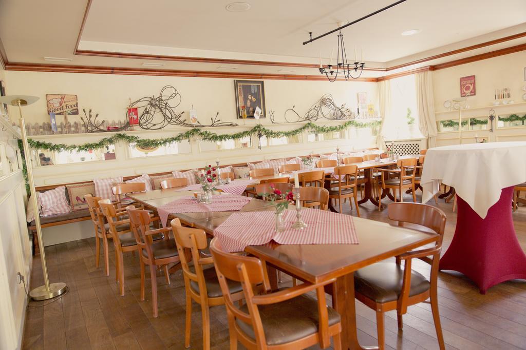 Heinsens Ellerbek Bed and Breakfast Buitenkant foto