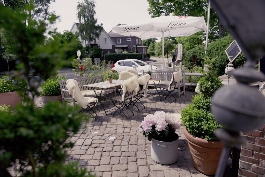 Heinsens Ellerbek Bed and Breakfast Buitenkant foto