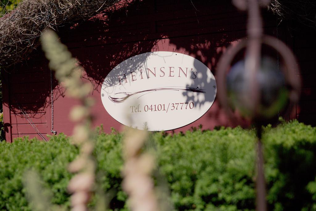Heinsens Ellerbek Bed and Breakfast Buitenkant foto