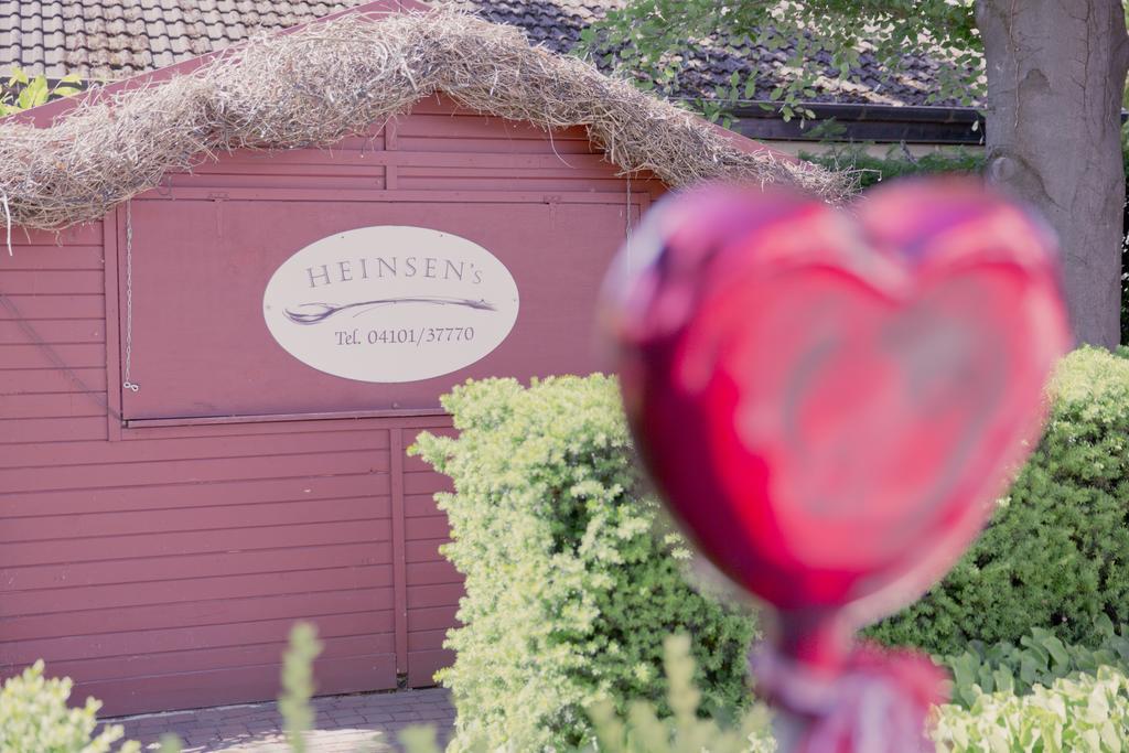 Heinsens Ellerbek Bed and Breakfast Buitenkant foto
