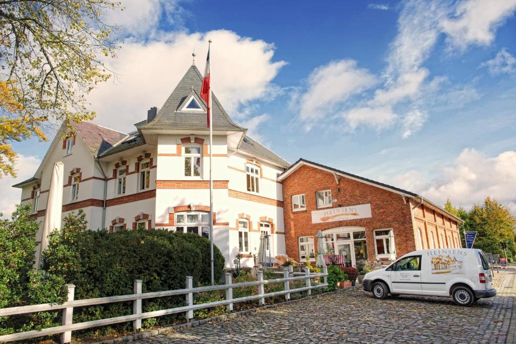 Heinsens Ellerbek Bed and Breakfast Buitenkant foto