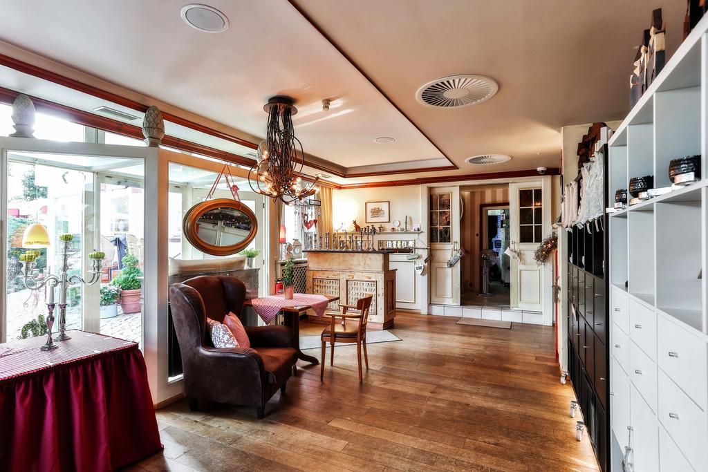 Heinsens Ellerbek Bed and Breakfast Buitenkant foto