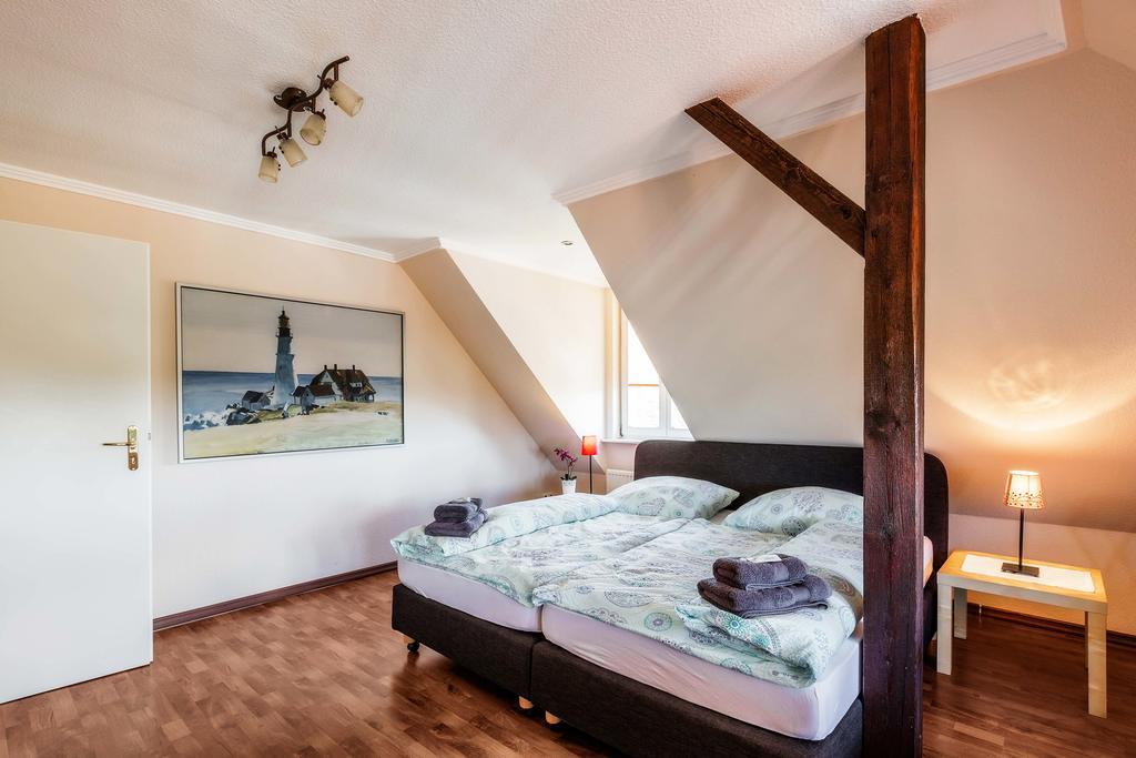 Heinsens Ellerbek Bed and Breakfast Buitenkant foto