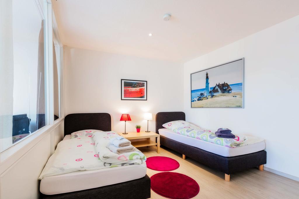 Heinsens Ellerbek Bed and Breakfast Buitenkant foto